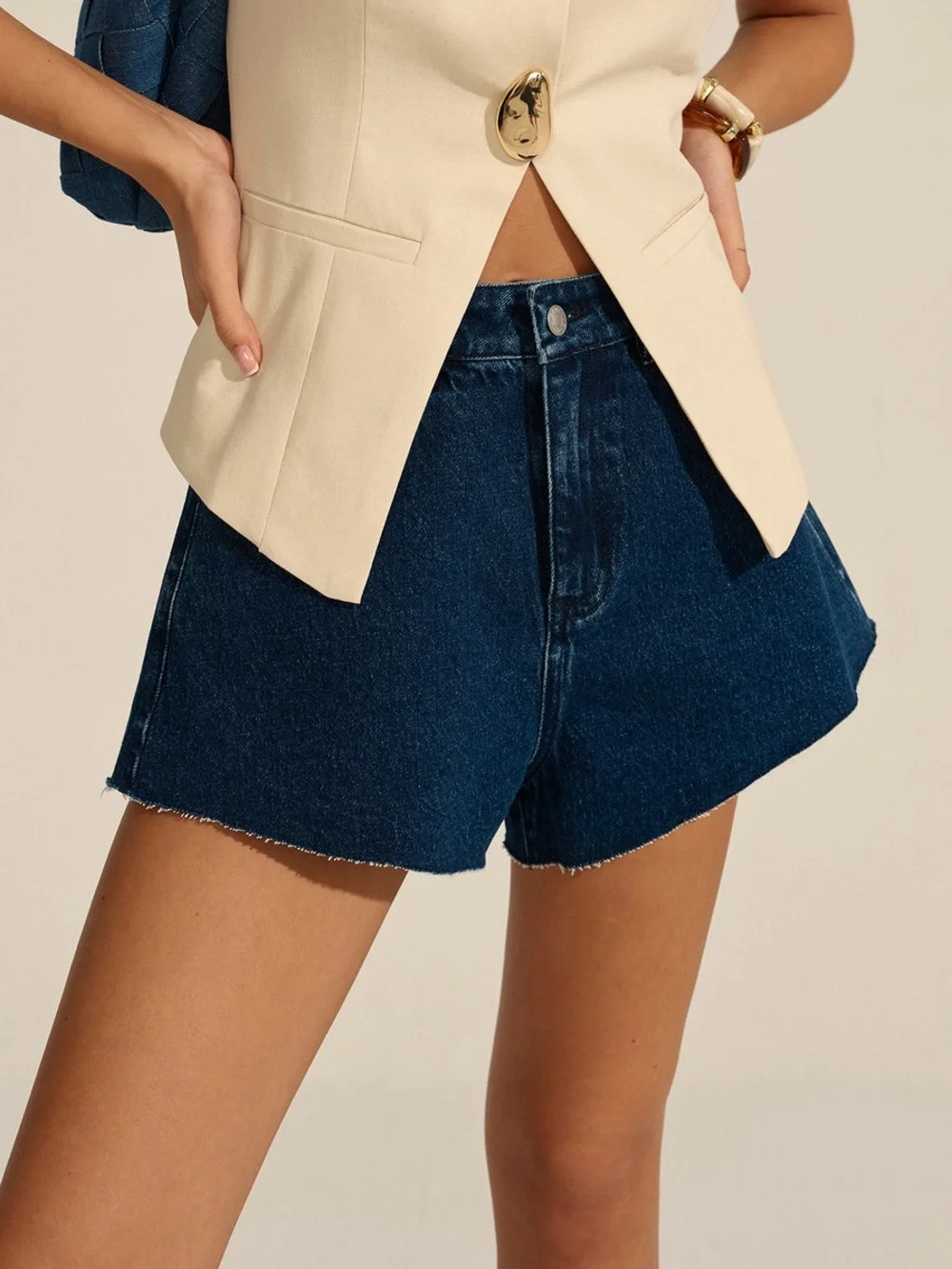 Commense Mid-Waisted Denim Shorts - Picture 1 of 5
